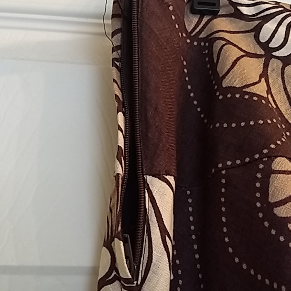 Skirt - Picture 3 of 6